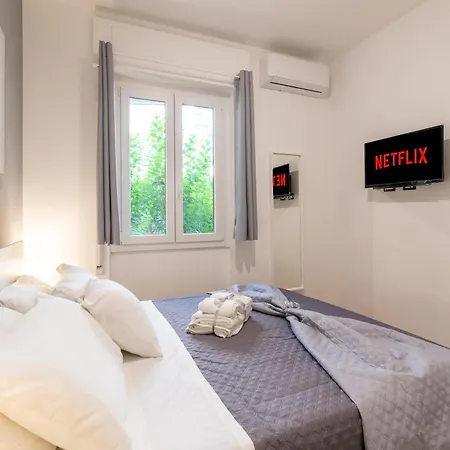 Apartmán Modern - Colosseo 10 Min Řím